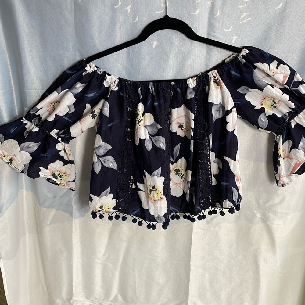 ⭐️Off the shoulder top. Floral, lace, pom-poms.